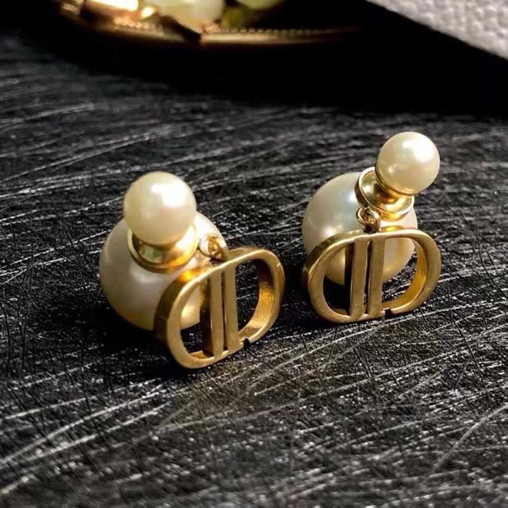 Women designer fashion earrings Korean style